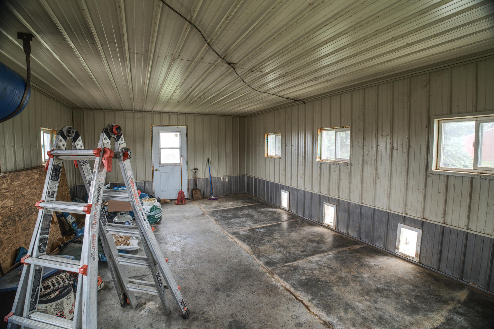 9896 Lincoln Road Morrison, IL 61270 - Photo 21 of 38 a view of a room with gym equipment