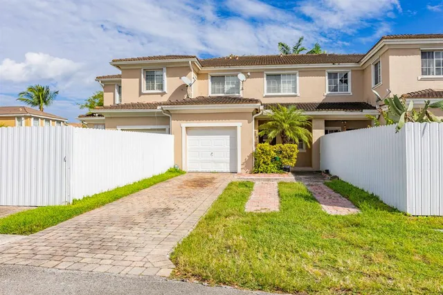 $359,000 | 27874 Southwest 139th Path, Homestead, FL 33032