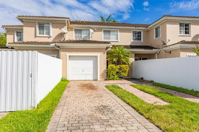 $359,000 | 27874 Southwest 139th Path, Homestead, FL 33032