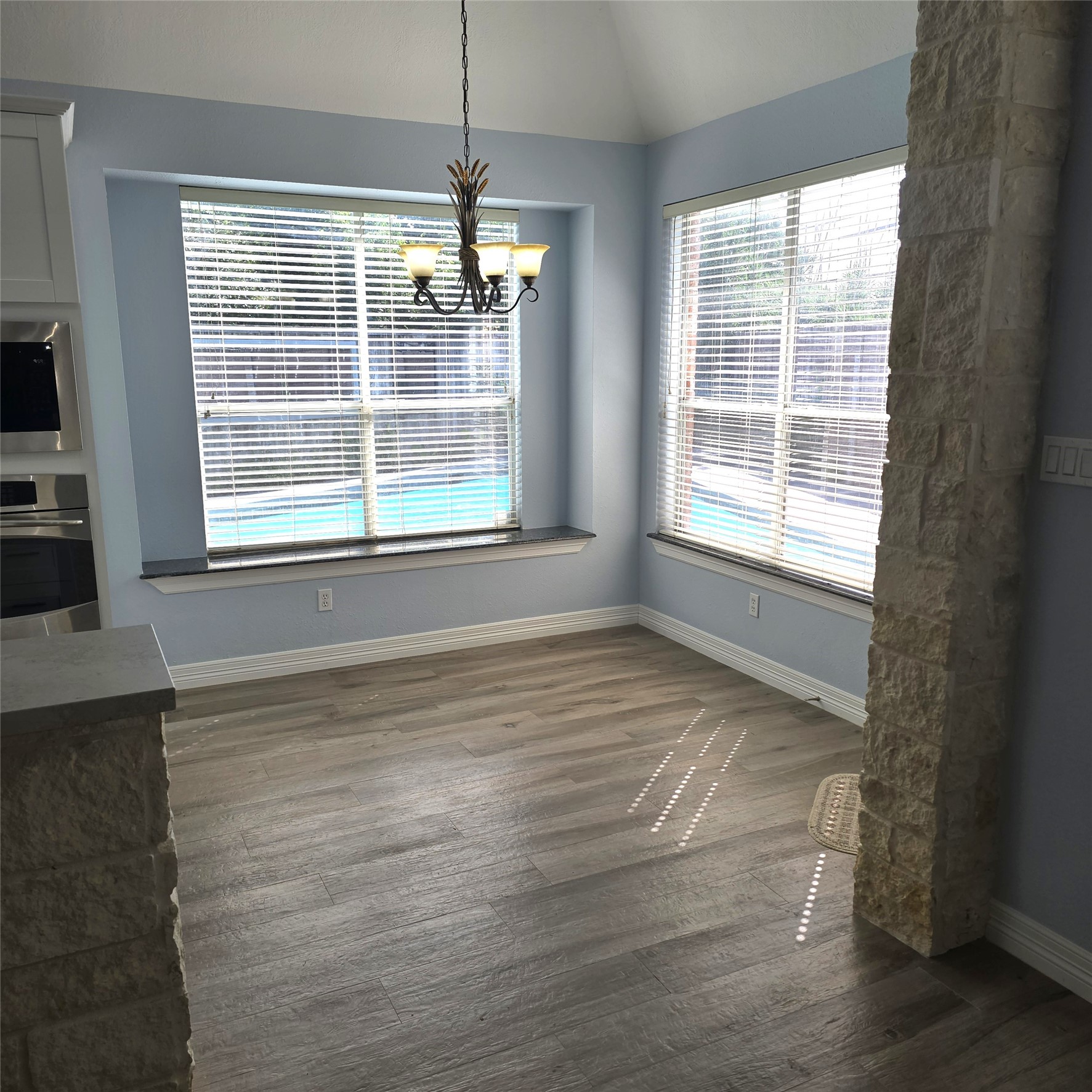 18302 Rittenhouse Park Court Spring, TX 77379 - Photo 11 of 42 BREAKFAST NOOK