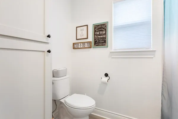 $585,900 | 10116 T Bury Lane, Waco, TX 76708