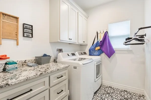 $585,900 | 10116 T Bury Lane, Waco, TX 76708