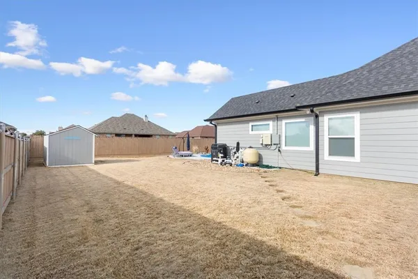 $585,900 | 10116 T Bury Lane, Waco, TX 76708