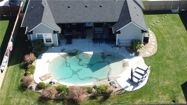 $585,900 | 10116 T Bury Lane, Waco, TX 76708