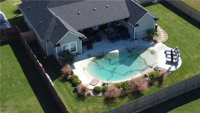 $585,900 | 10116 T Bury Lane, Waco, TX 76708