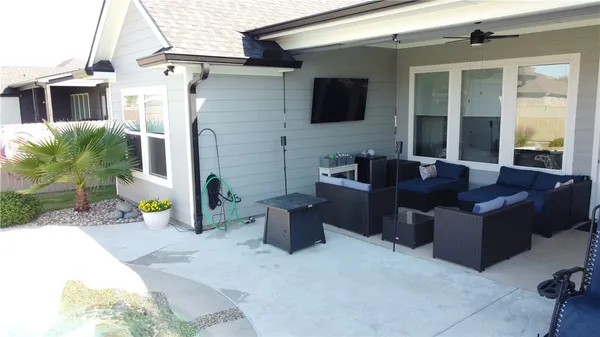 $585,900 | 10116 T Bury Lane, Waco, TX 76708
