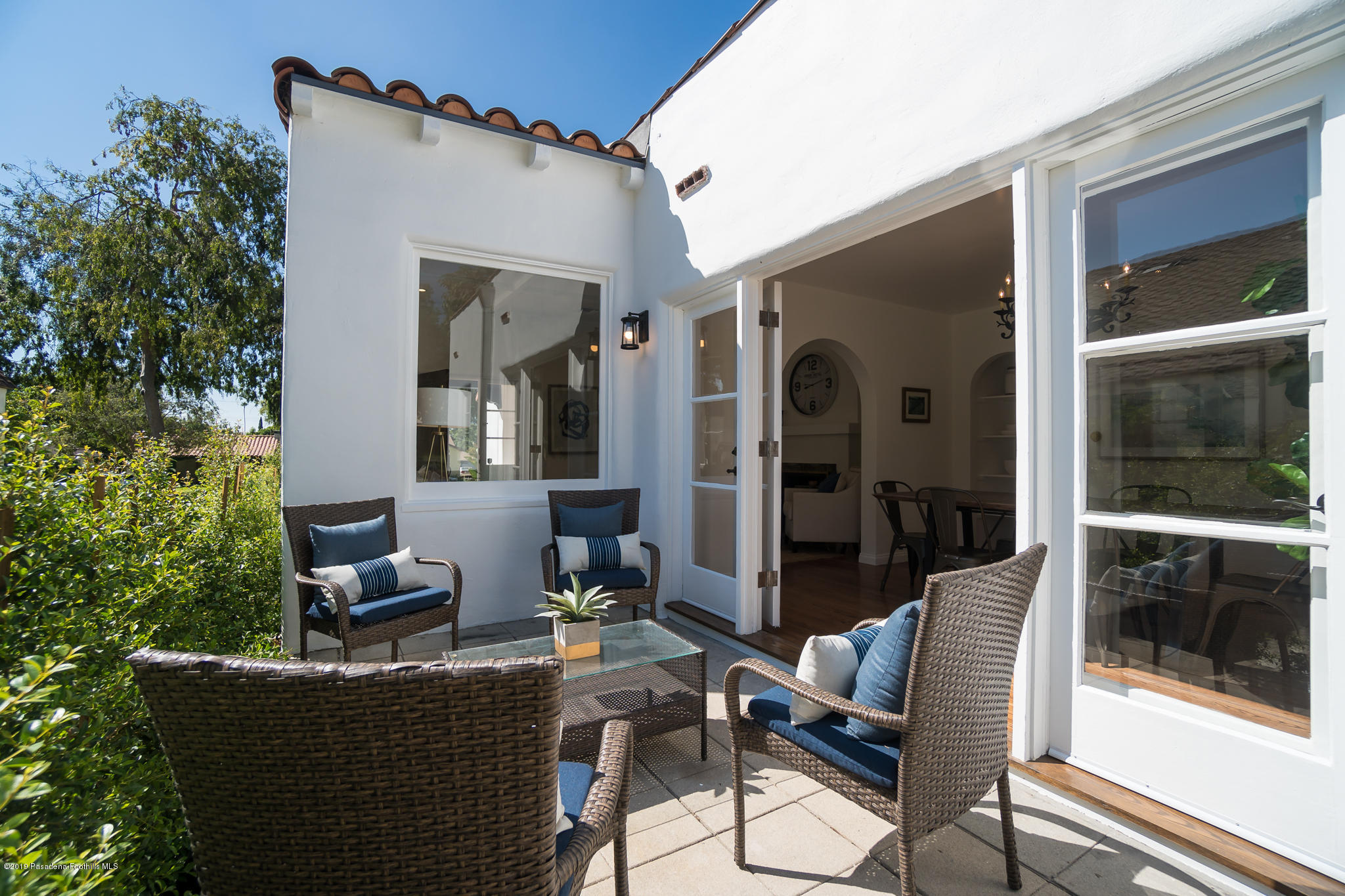 1877 Galbreth Road Pasadena, CA 91104 - Photo 12 of 53 DSC09687
