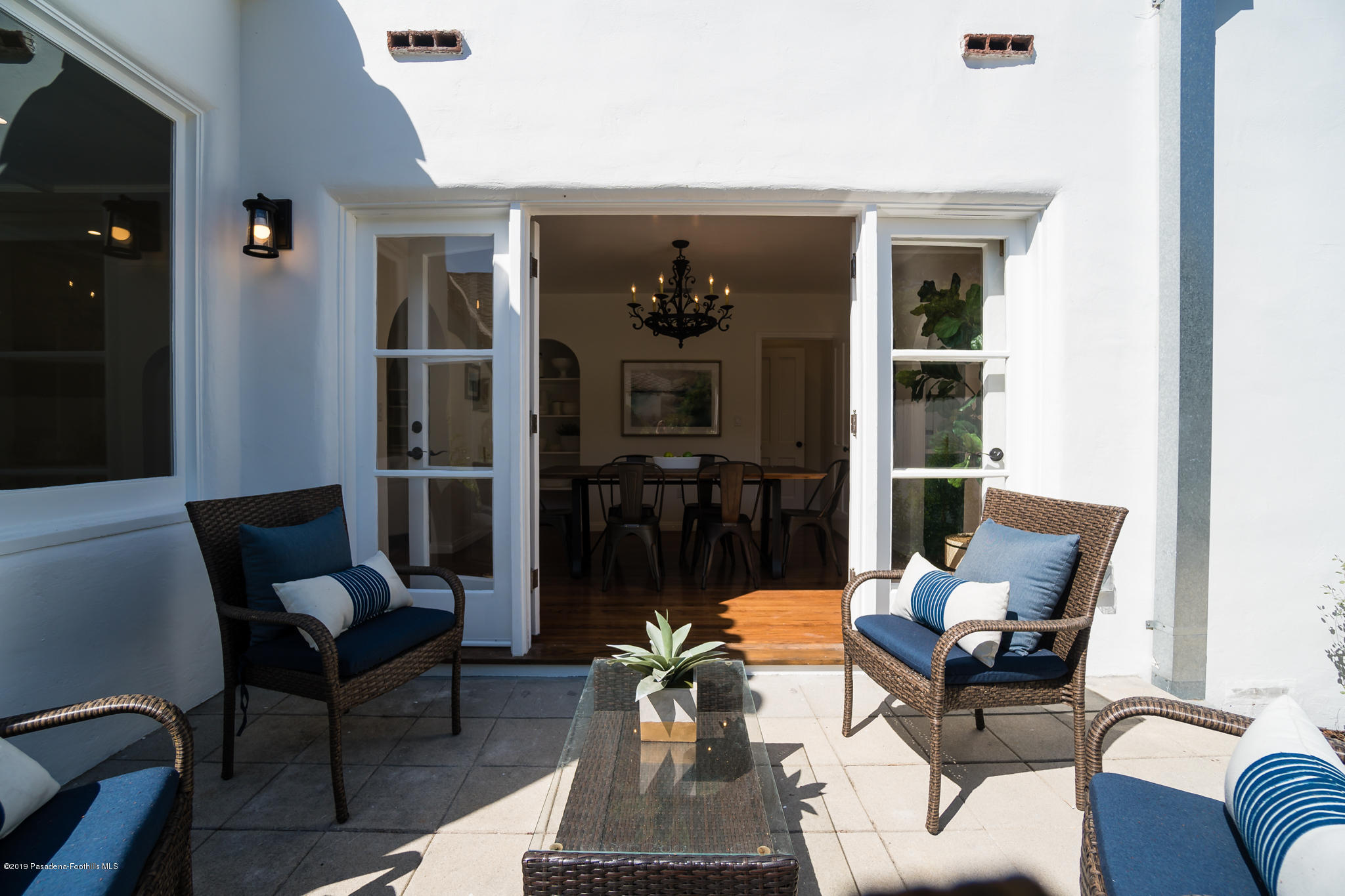 1877 Galbreth Road Pasadena, CA 91104 - Photo 13 of 53 DSC09701