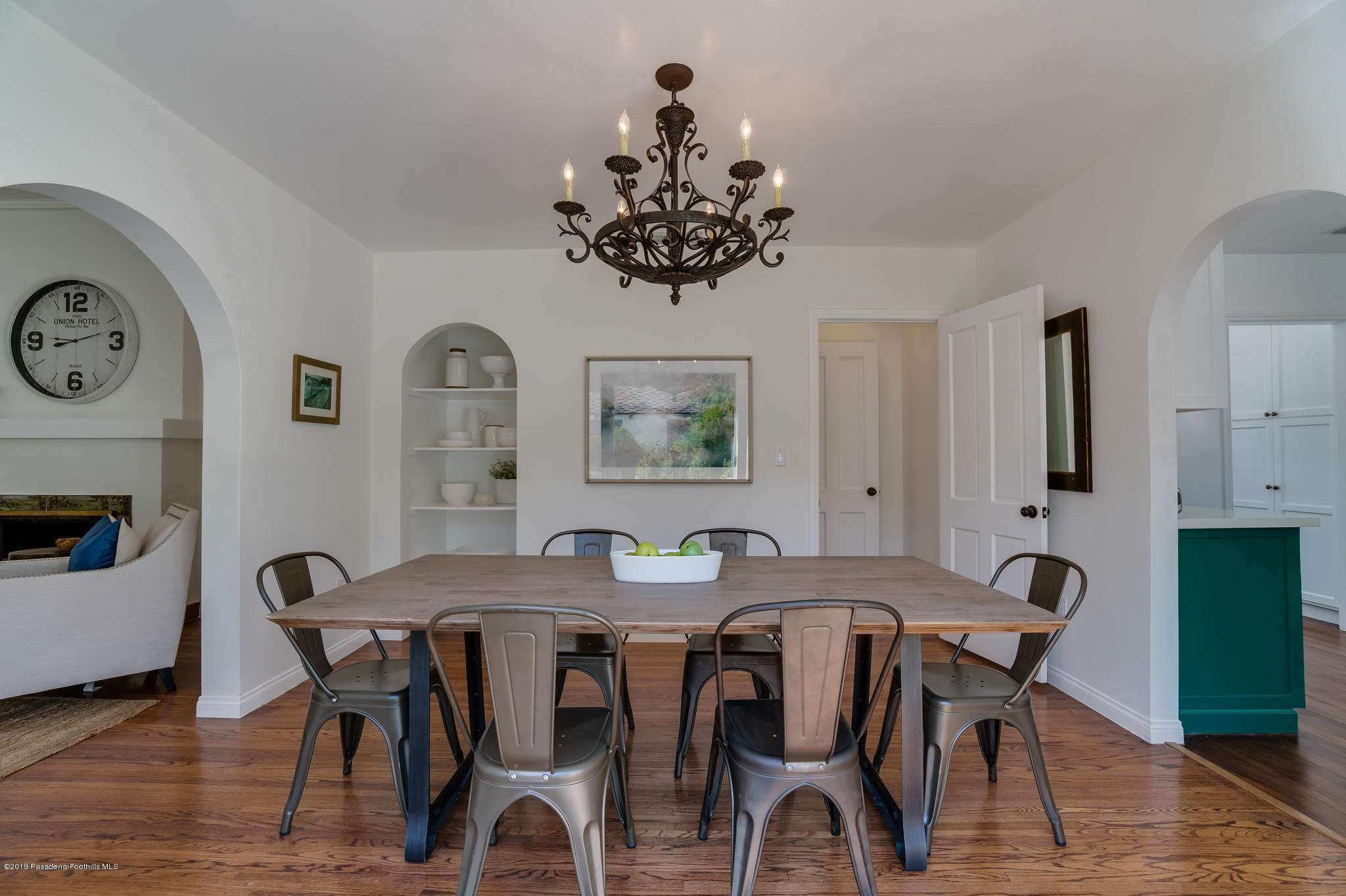 1877 Galbreth Road Pasadena, CA 91104 - Photo 14 of 53 DSC09969