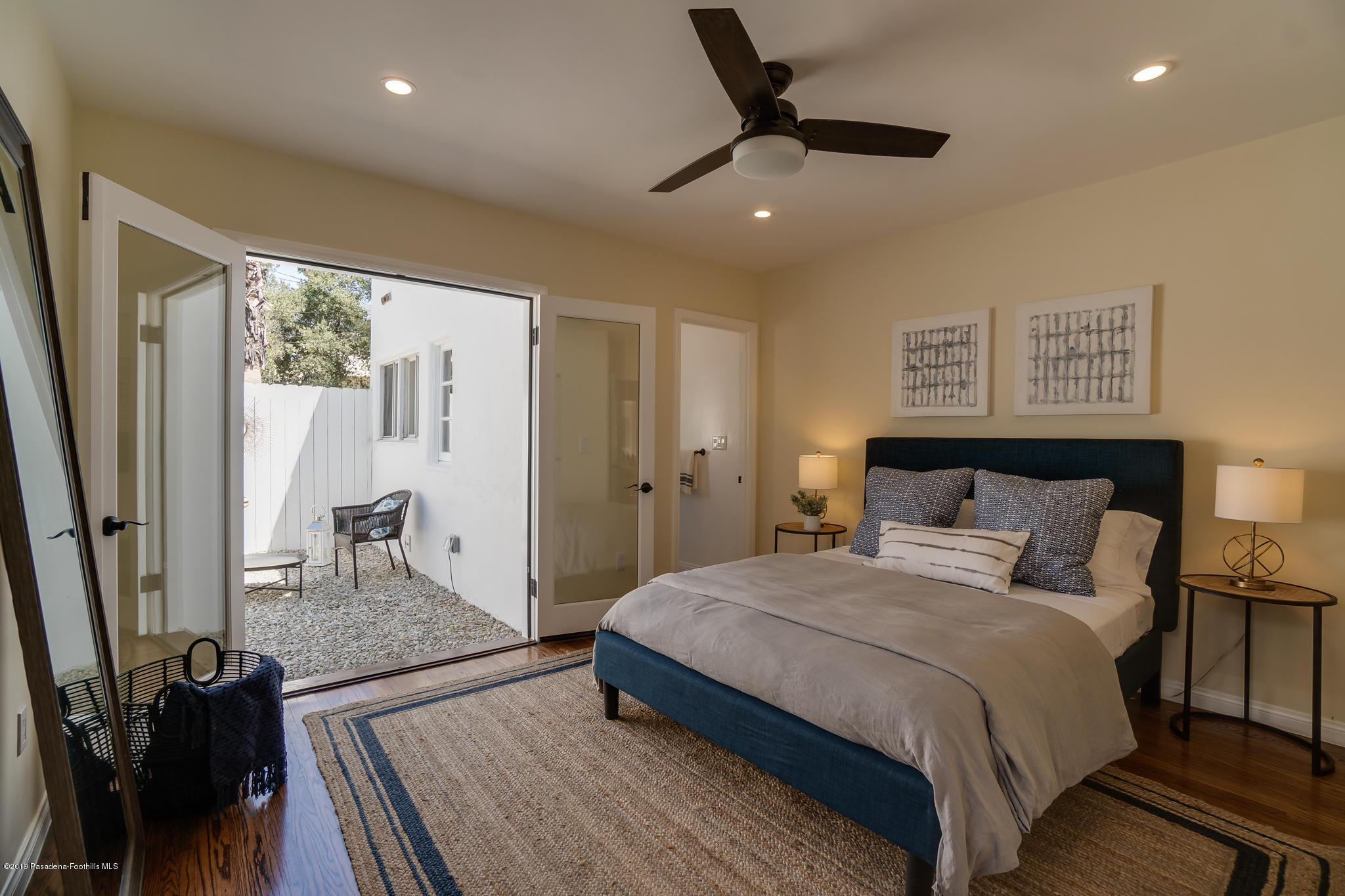 1877 Galbreth Road Pasadena, CA 91104 - Photo 25 of 53 DSC00096