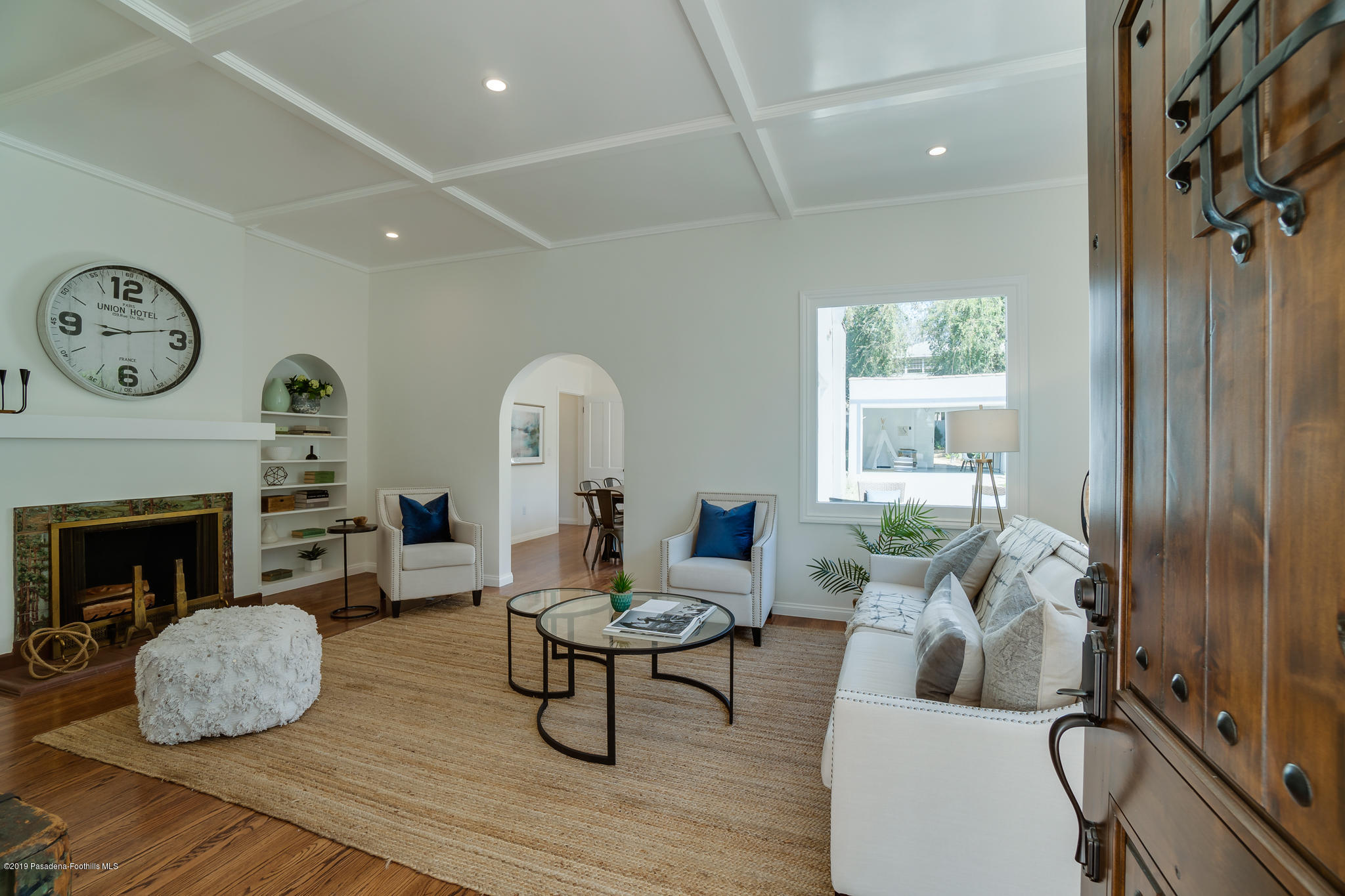 1877 Galbreth Road Pasadena, CA 91104 - Photo 4 of 53 DSC09723