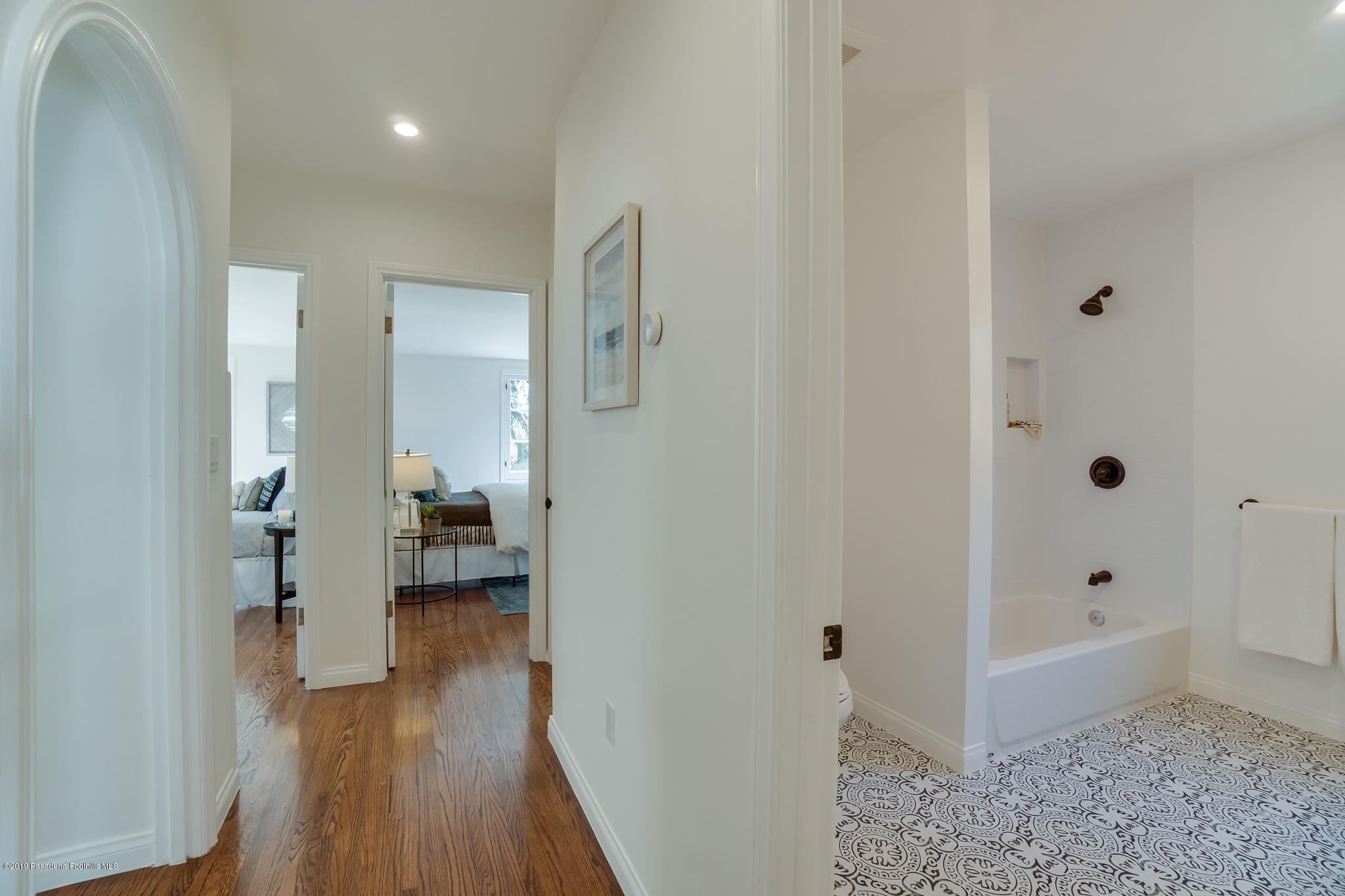 1877 Galbreth Road Pasadena, CA 91104 - Photo 35 of 53 DSC00357