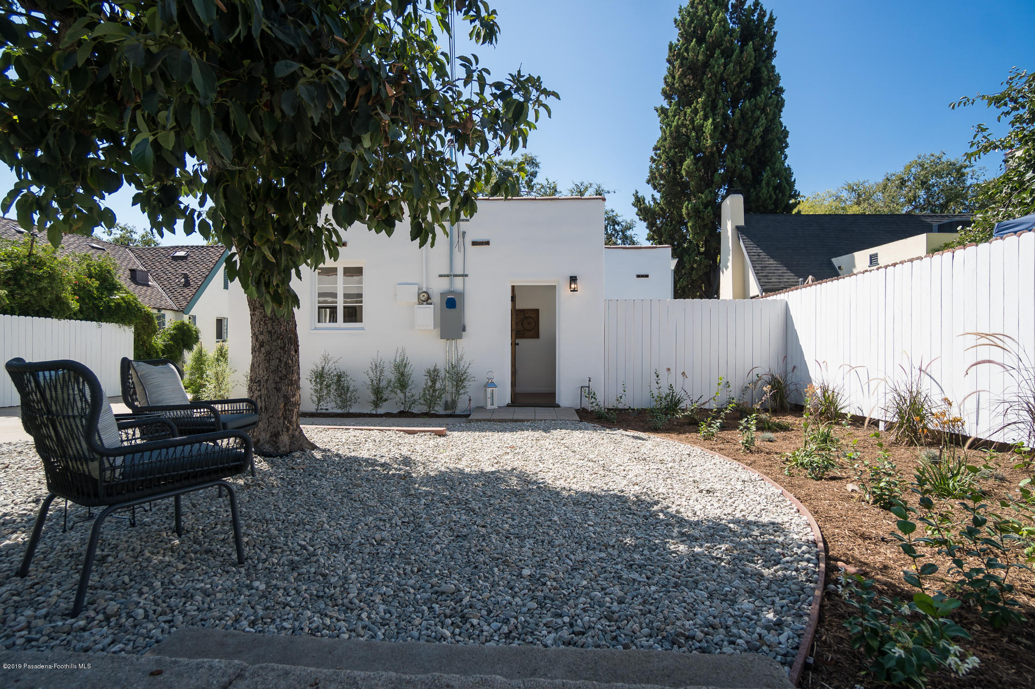 1877 Galbreth Road Pasadena, CA 91104 - Photo 42 of 53 DSC09710