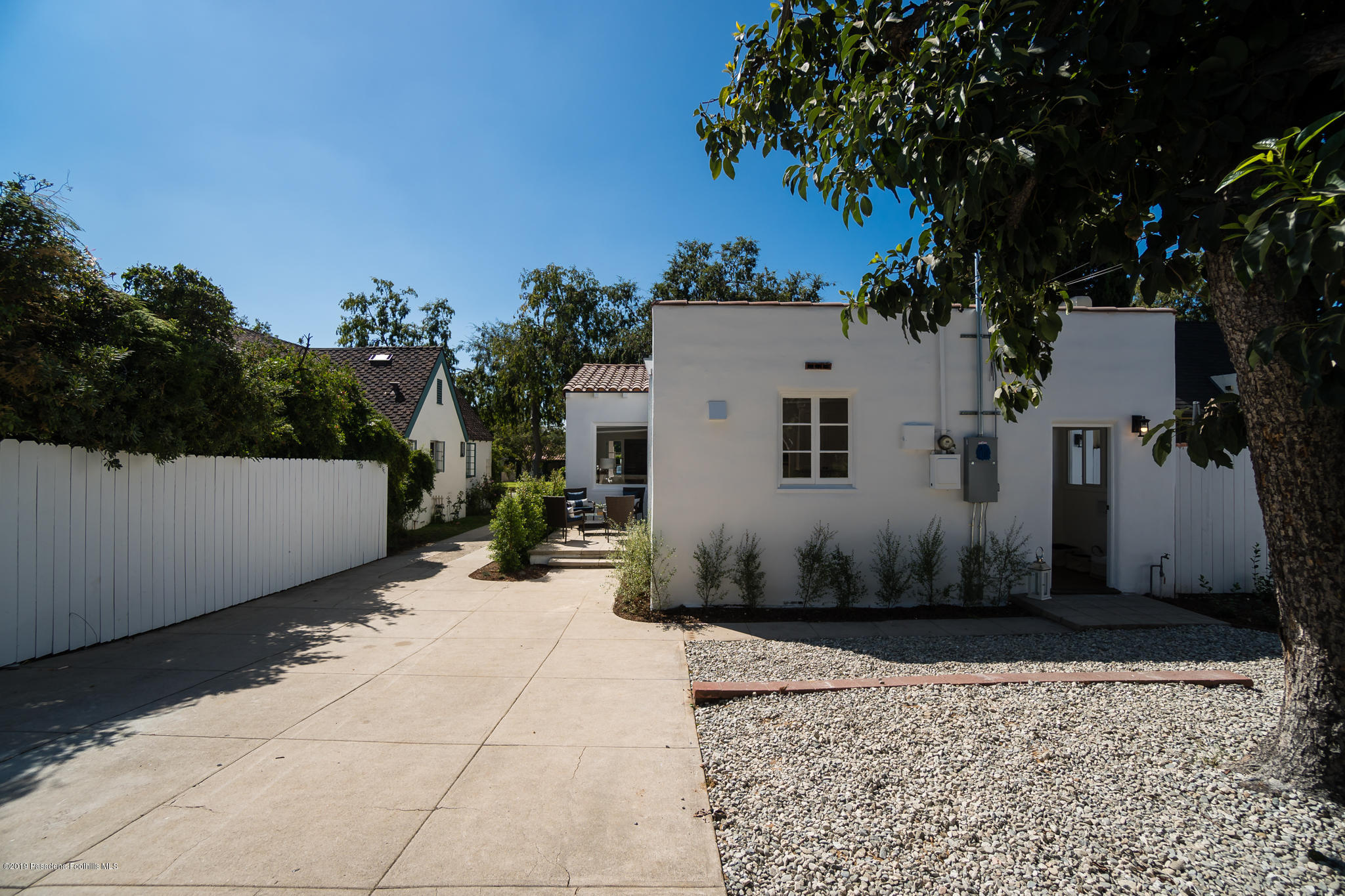 1877 Galbreth Road Pasadena, CA 91104 - Photo 52 of 53 DSC09707
