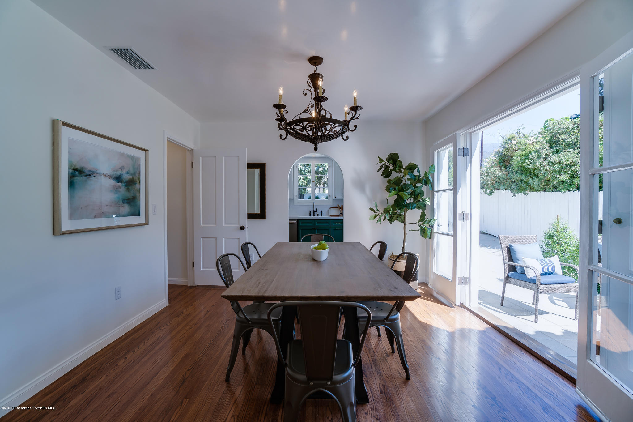 1877 Galbreth Road Pasadena, CA 91104 - Photo 10 of 53 DSC09930