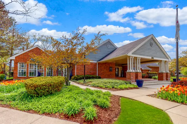 $2,190 | 1128 Johnson Drive, Unit 3521, Buffalo Grove, IL 60089