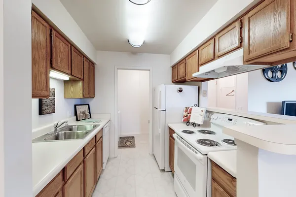 $2,190 | 1128 Johnson Drive, Unit 3521, Buffalo Grove, IL 60089