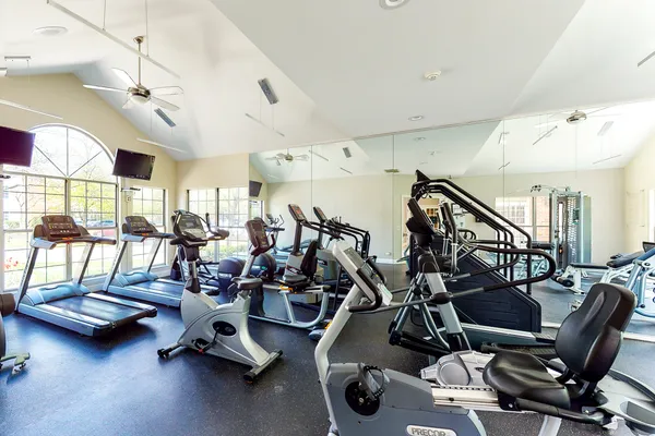 $2,190 | 1128 Johnson Drive, Unit 3521, Buffalo Grove, IL 60089