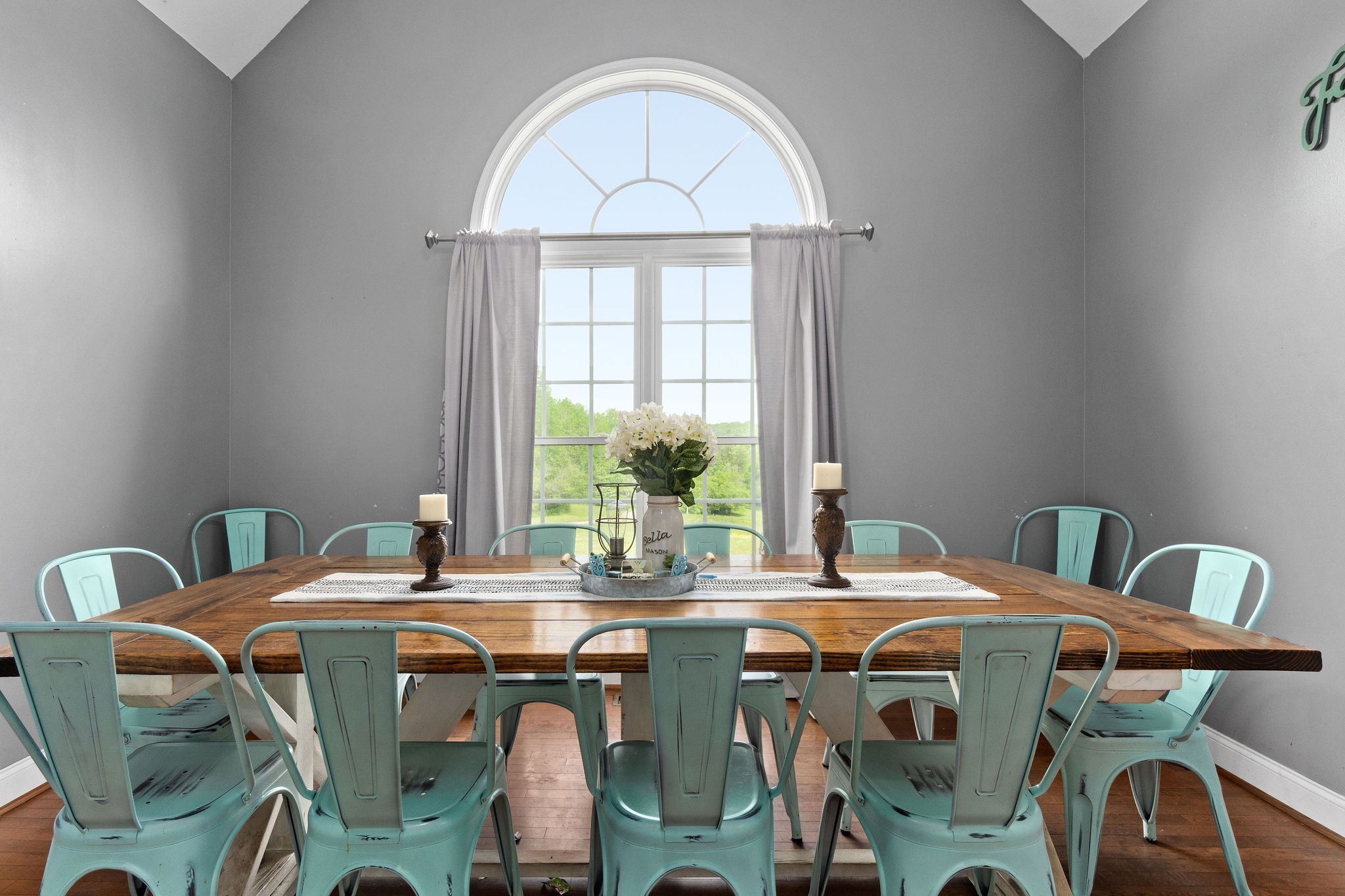 2458 Carroll Road Palmyra, TN 37142 - Photo 17 of 35 a dining room with furniture and a window