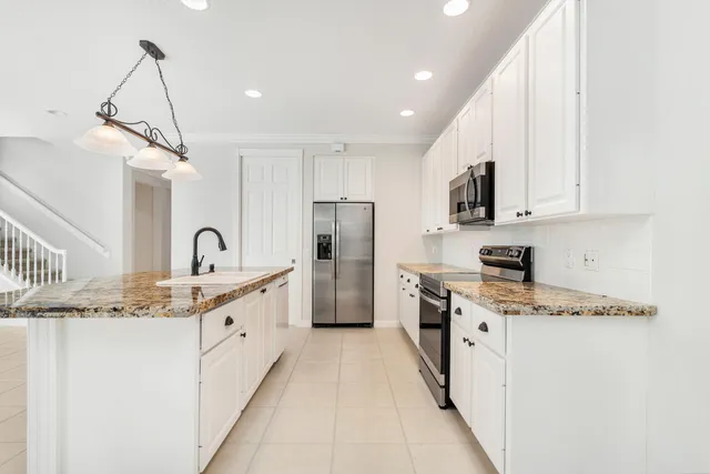 $9,000 | 130 Poinciana Drive, Jupiter, FL 33458