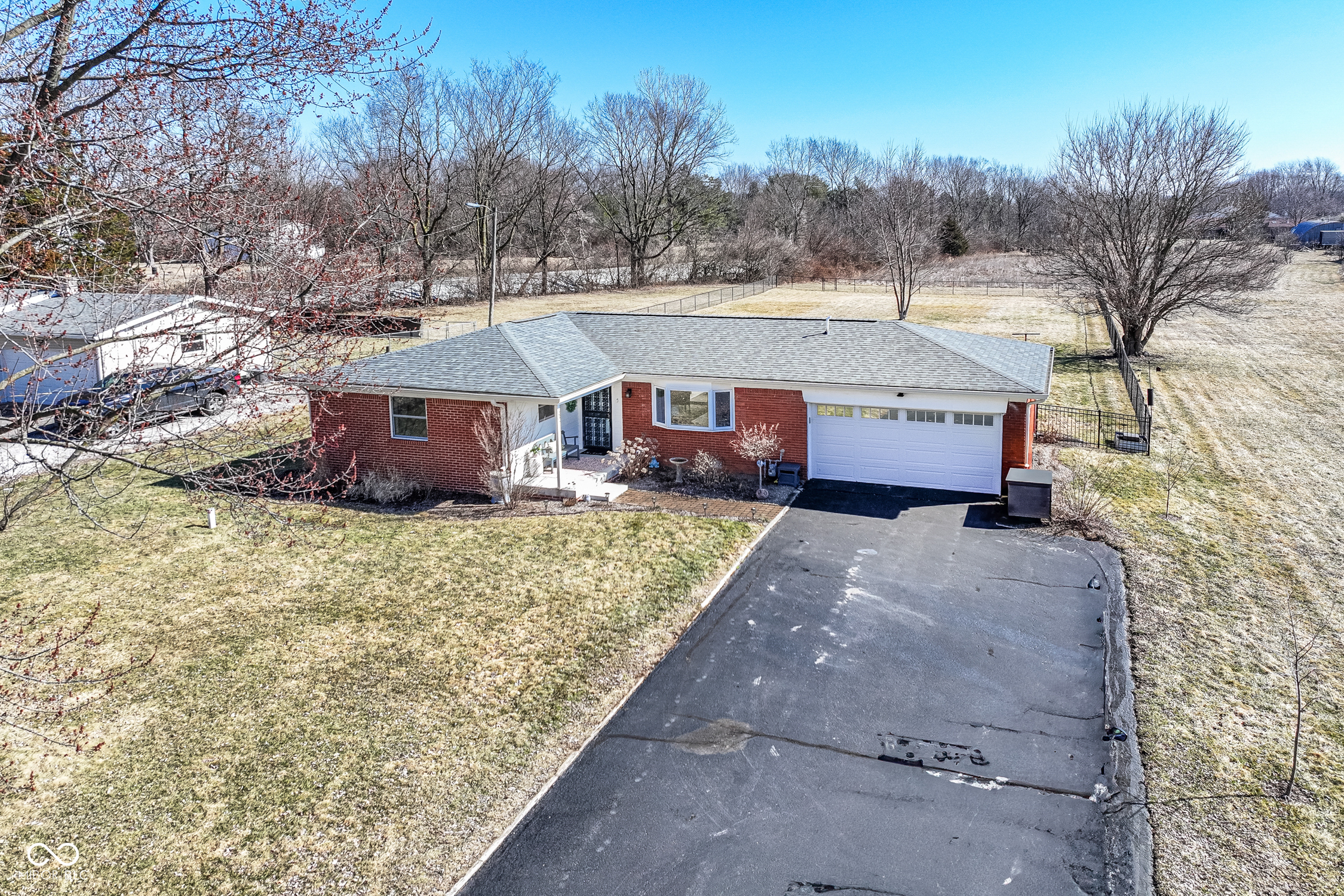 2351 North Raceway Road Indianapolis, IN 46234 - Photo 2 of 27