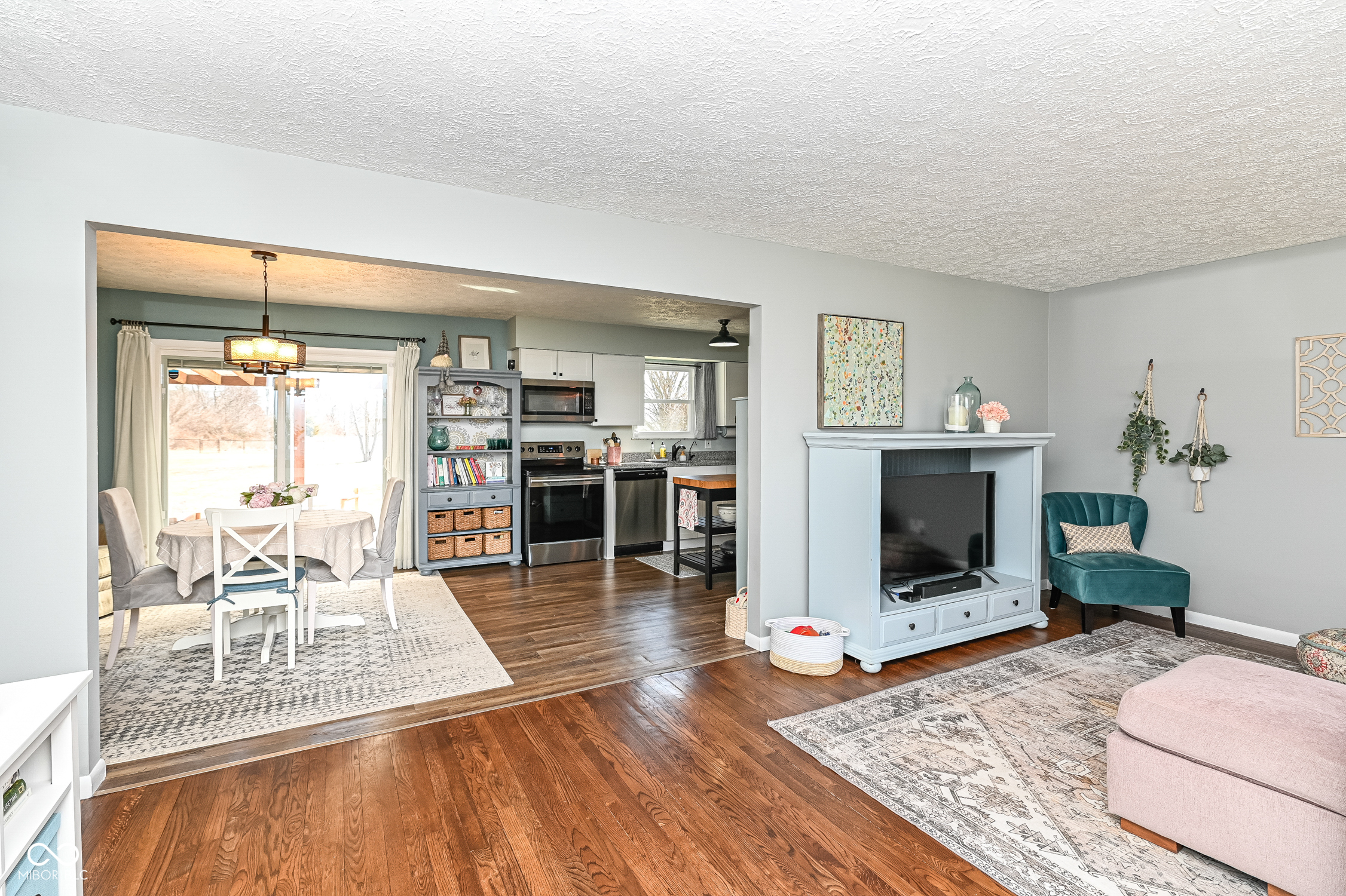 2351 North Raceway Road Indianapolis, IN 46234 - Photo 4 of 27