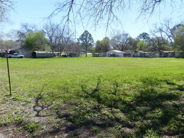 $1 | 0 Schumacher Street, Brenham, TX 77833