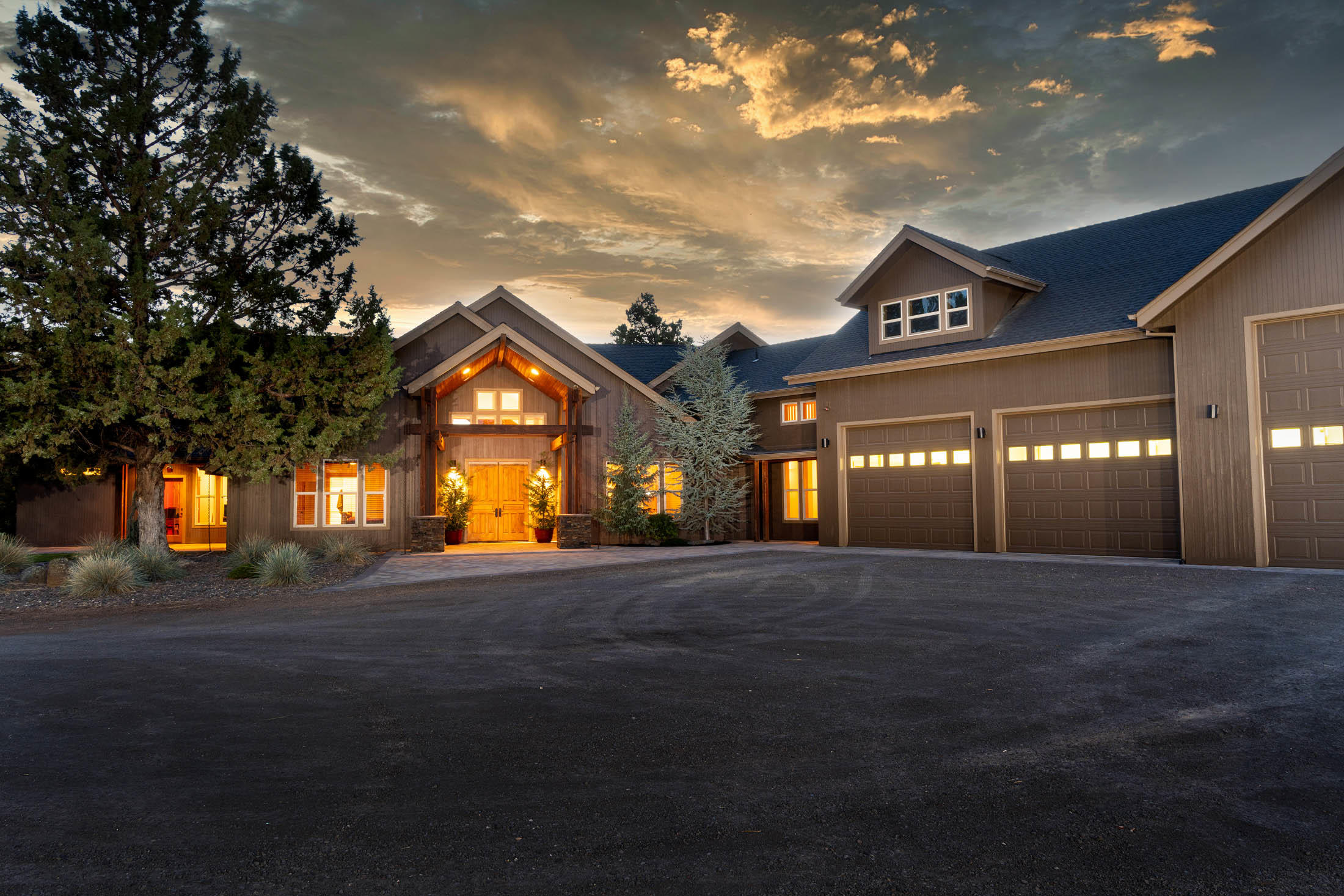 63575 Cricketwood Road Bend, OR 97701 - Photo 41 of 53 a view of a big building