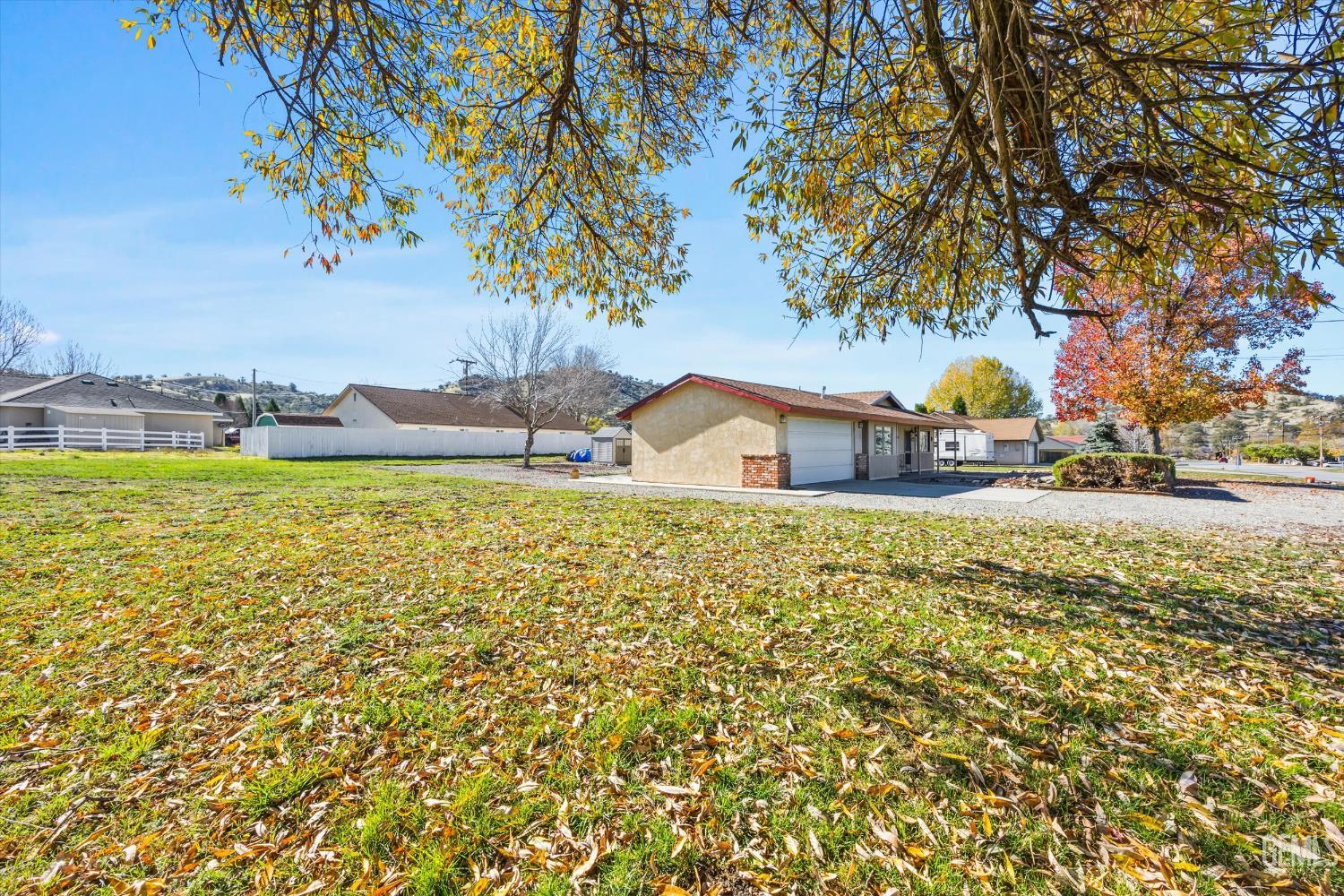 Undisclosed Address Tehachapi, CA 93561 - Photo 28 of 40 a house view with swimming pool in front of it