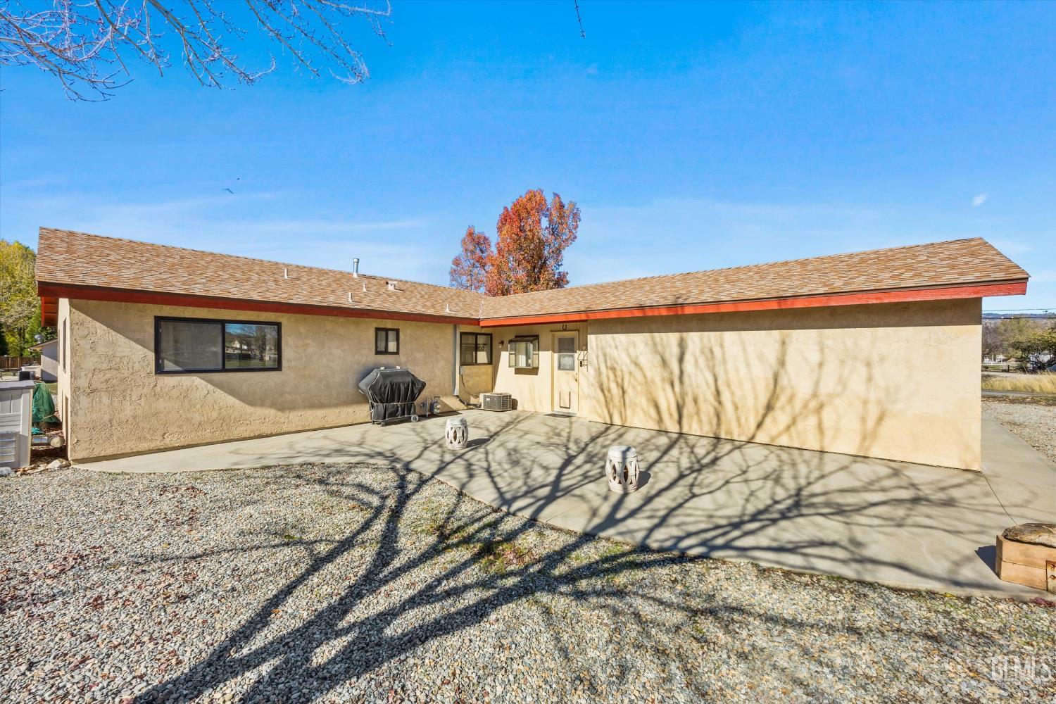 Undisclosed Address Tehachapi, CA 93561 - Photo 35 of 40 a view of a house with snow on the wall
