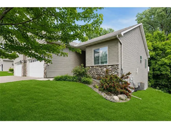 $455,000 | 3165 Doneene Lane, Eagan, MN 55121