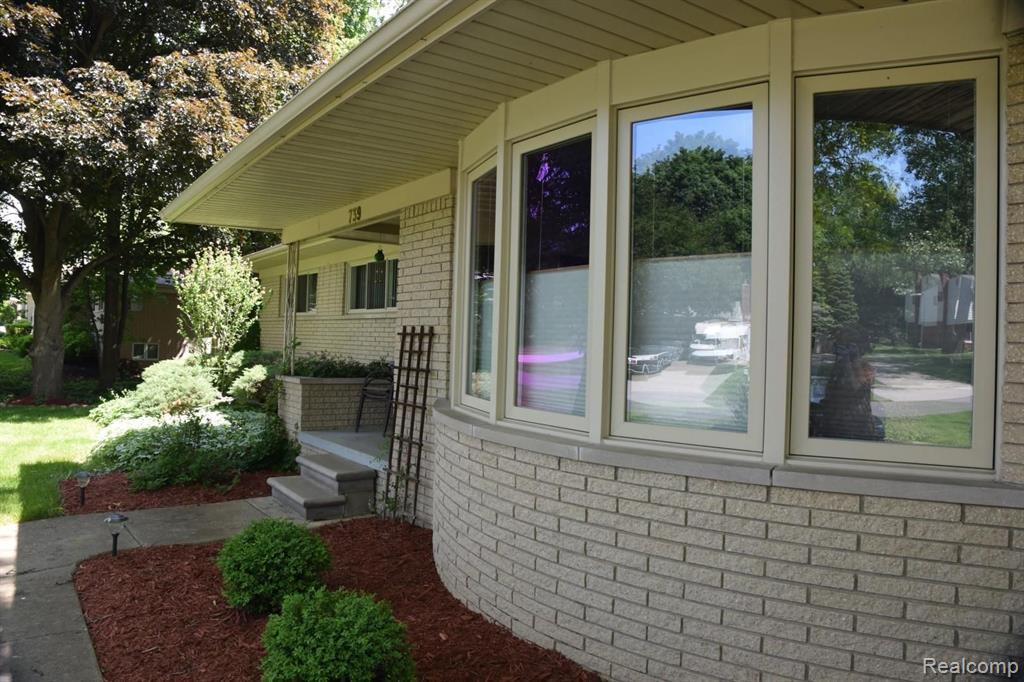 739 Wilwood Road Rochester Hills, MI 48309 - Photo 3 of 99