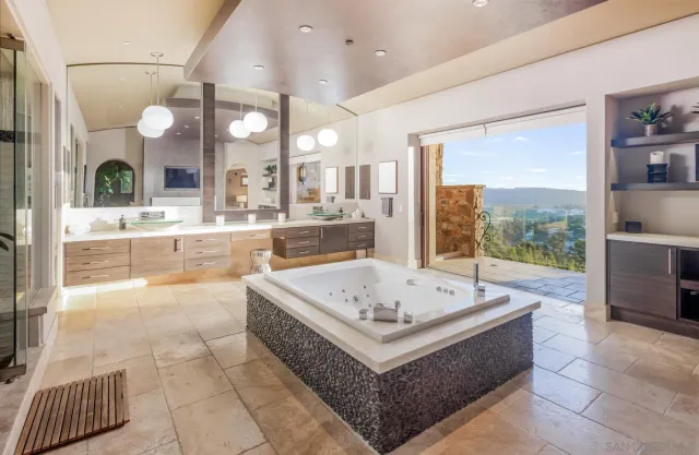 $8,800,000 | 2647 Marmol Court, Carlsbad, CA 92009