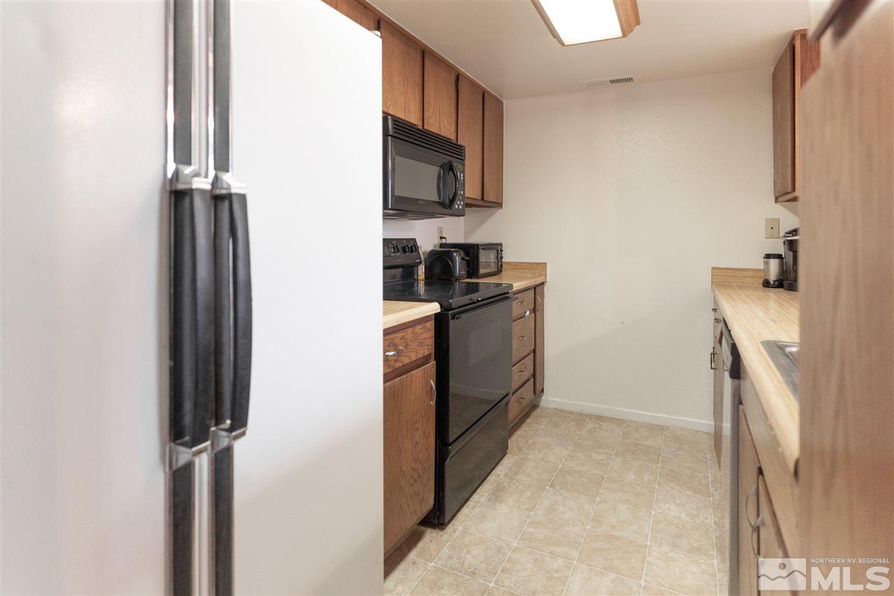13832 Lear Boulevard Reno, NV 89506 - Photo 3 of 14 Photo 3