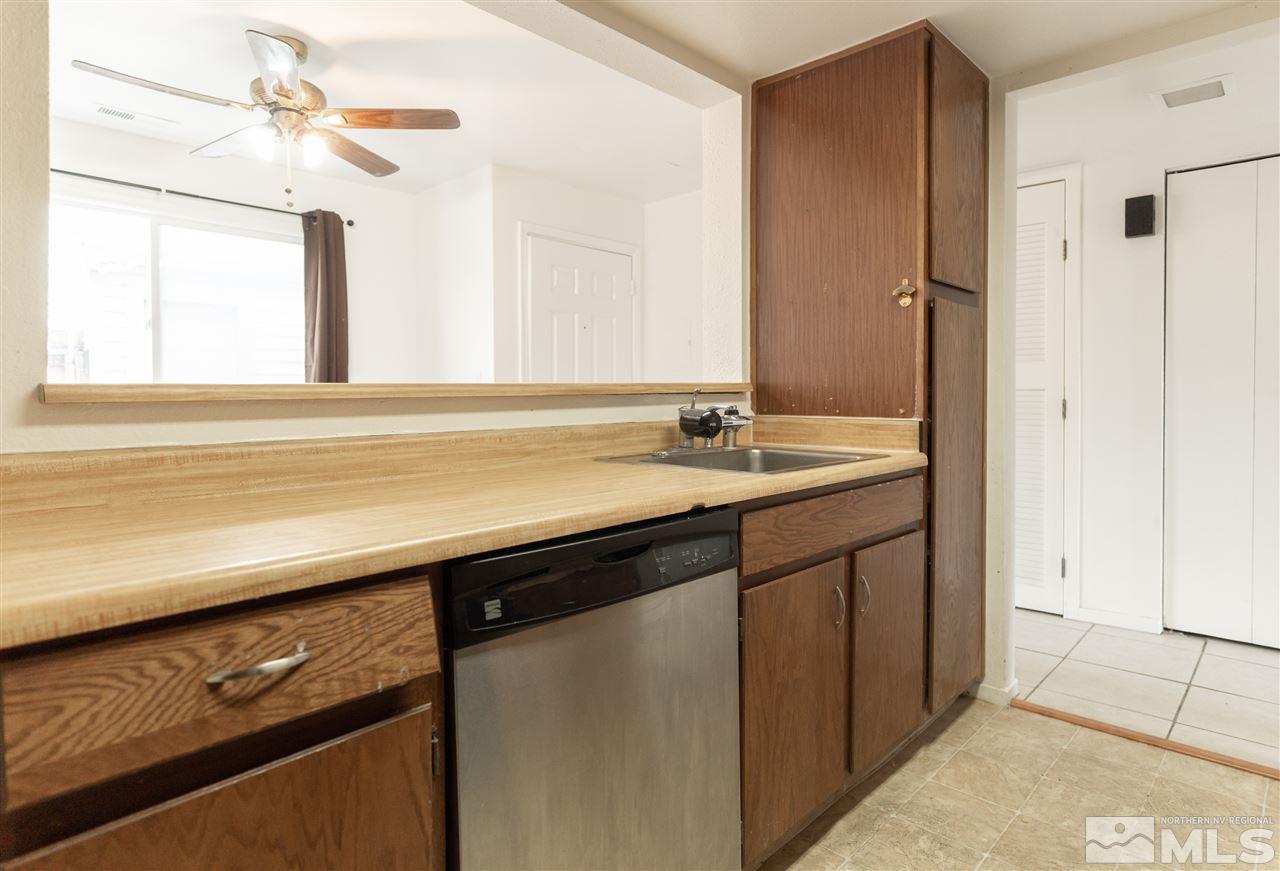 13832 Lear Boulevard Reno, NV 89506 - Photo 5 of 14 Photo 5