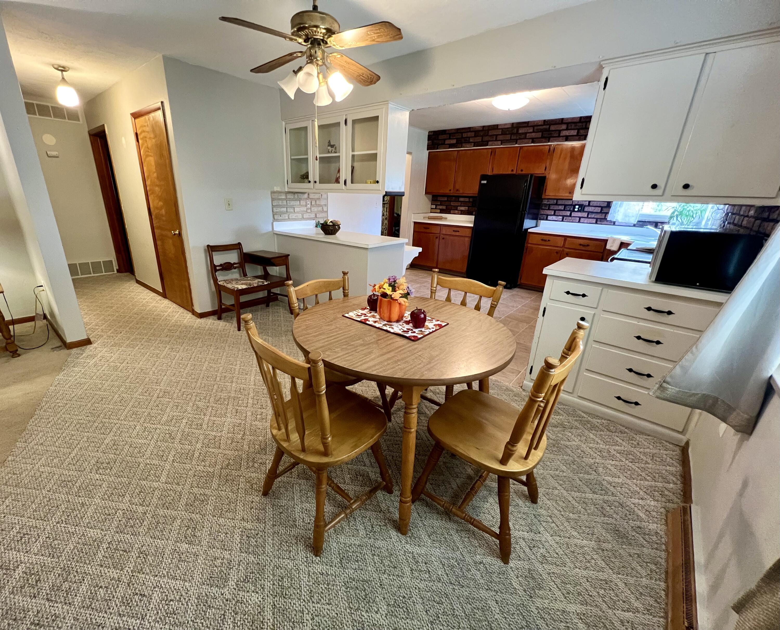 4212 Upper Valley Springfield, OH 45502 - Photo 8 of 40
