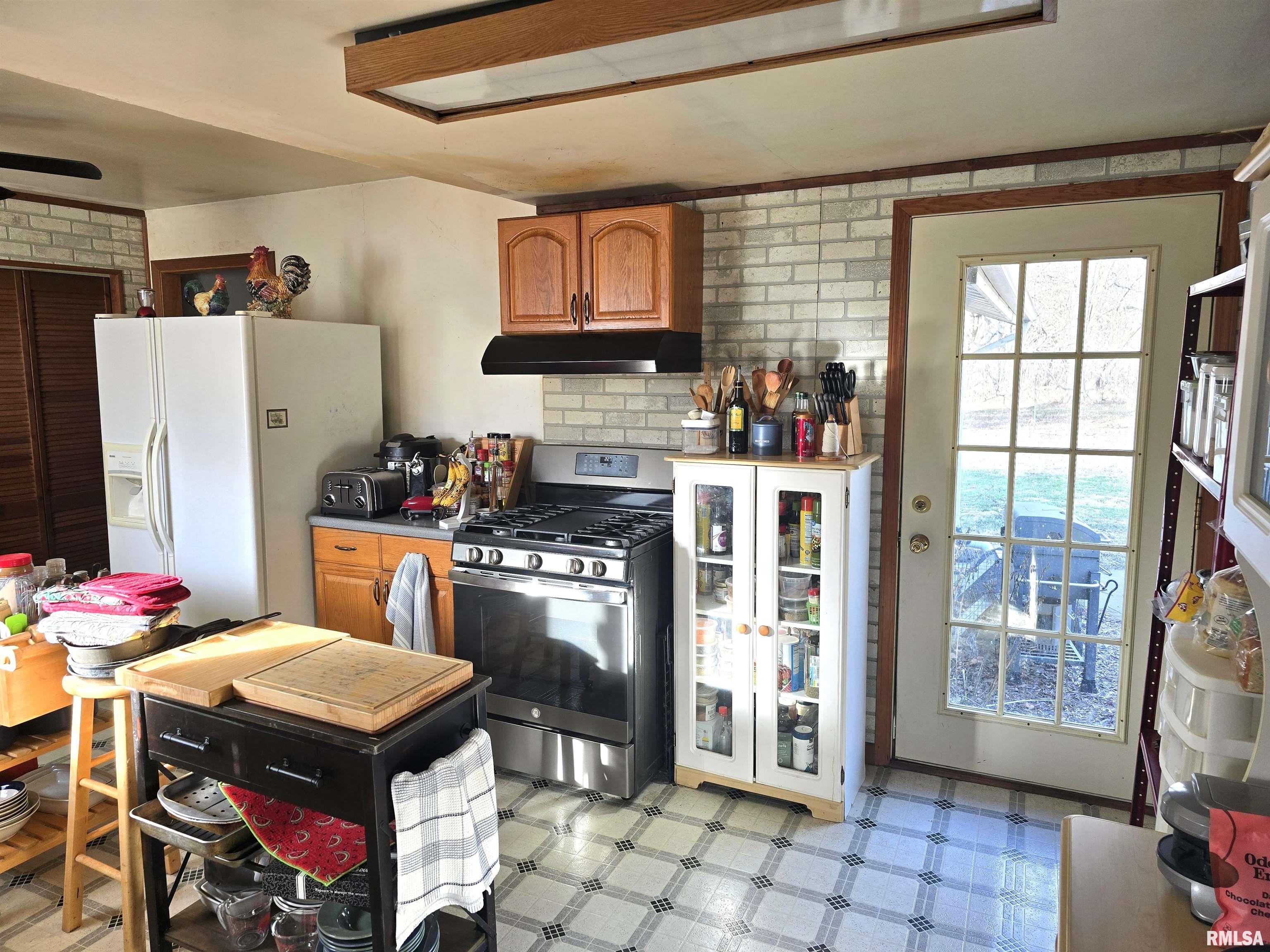 15234 Highway 123 Tallula, IL 62688 - Photo 7 of 30