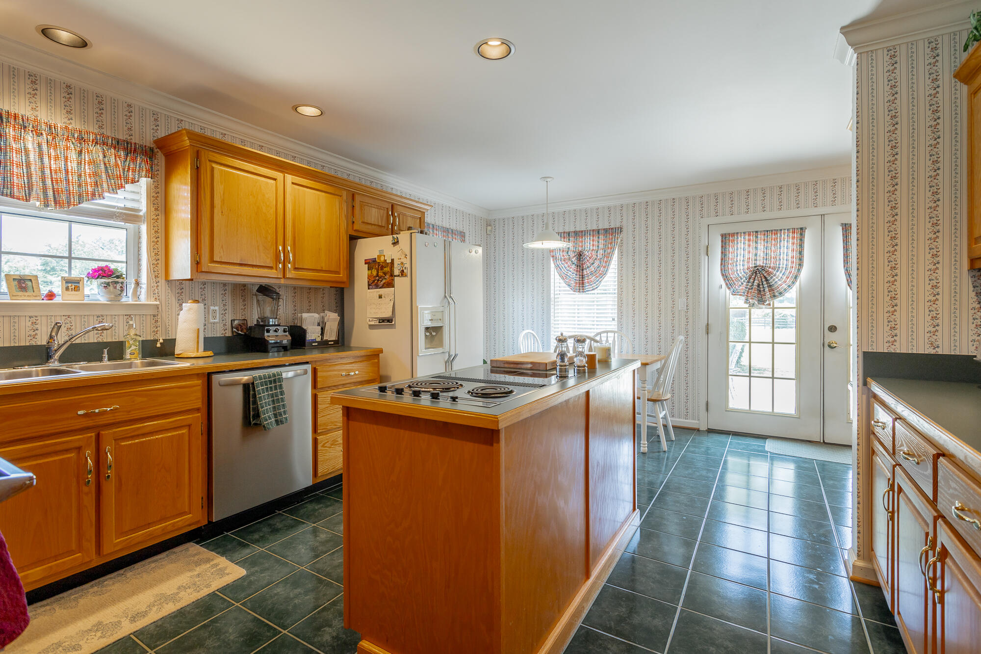 1431 Farming Rock Road Chickamauga, GA 30707 - Photo 28 of 59 Kitchen