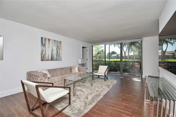 $445,000 | 1612 Bridgewood Drive, Unit 1612, Boca Raton, FL 33434