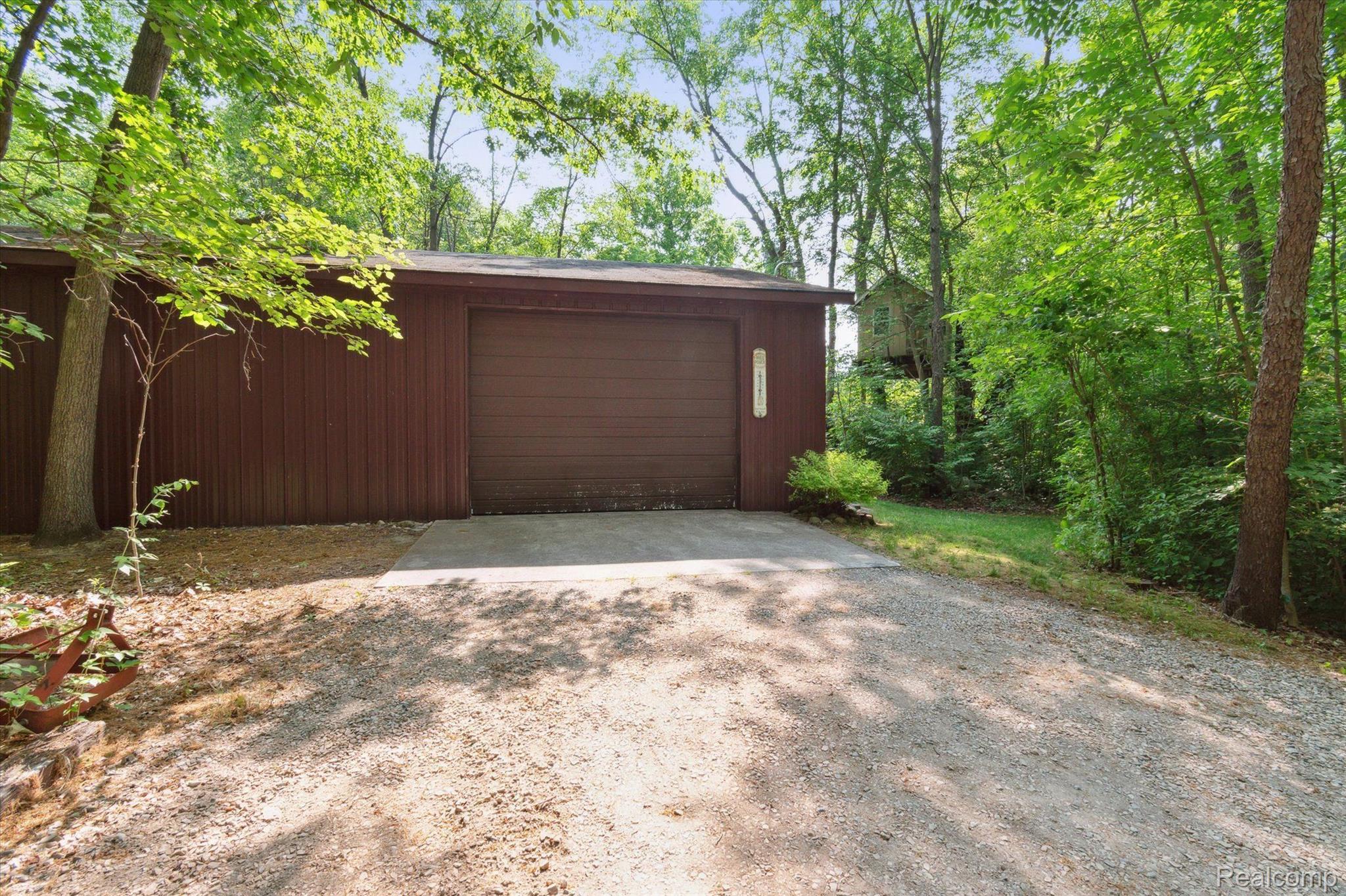 4791 East Clyde Road Howell, MI 48855 - Photo 36 of 48 Gallery Image 36