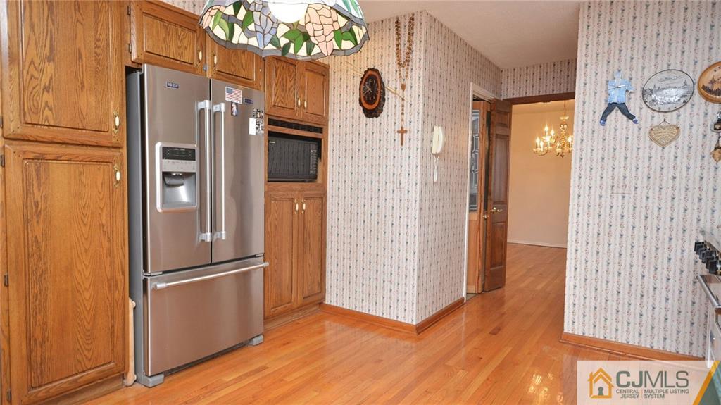 77 South Cliff Road Colonia, NJ 07067 - Photo 12 of 47 Gallery Image 12