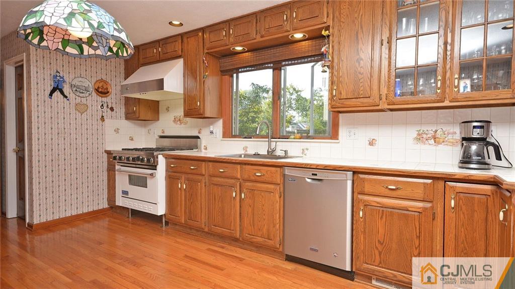 77 South Cliff Road Colonia, NJ 07067 - Photo 14 of 47 Gallery Image 14