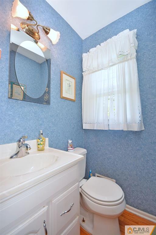 77 South Cliff Road Colonia, NJ 07067 - Photo 16 of 47 Gallery Image 16