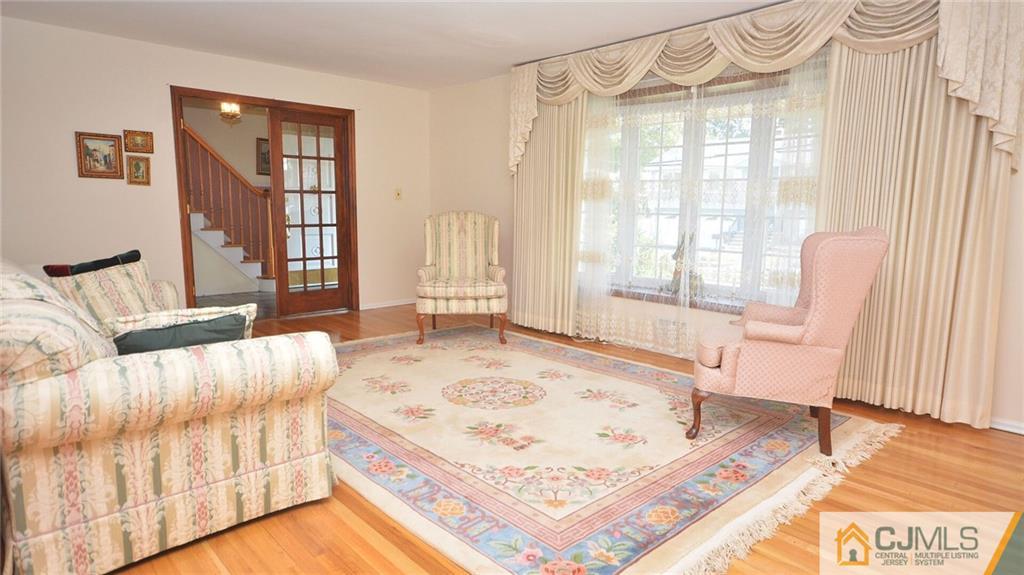 77 South Cliff Road Colonia, NJ 07067 - Photo 7 of 47 Gallery Image 7