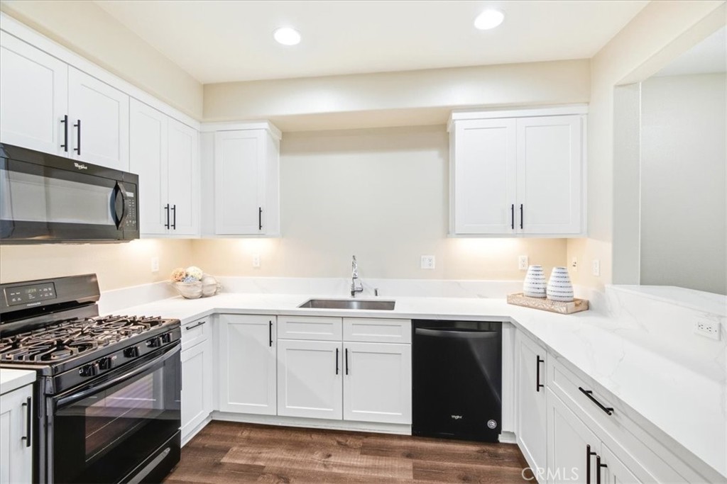 27 Whitworth Ladera Ranch, CA 92694 - Photo 13 of 33 The Kitchen.