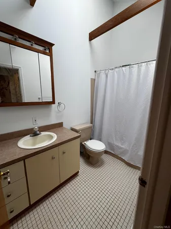 $4,400 | 2581 Roanoke Avenue, Riverhead, NY 11901