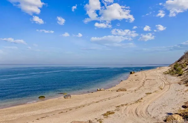 $4,400 | 2581 Roanoke Avenue, Riverhead, NY 11901