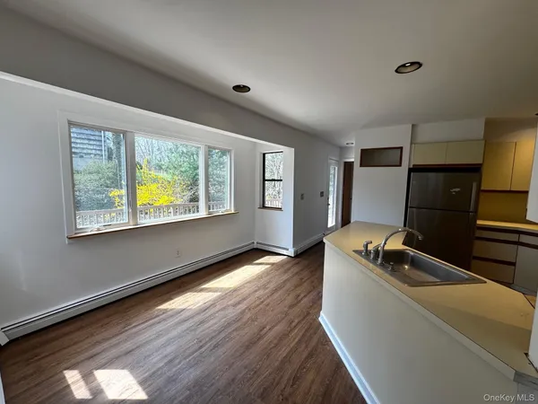 $4,400 | 2581 Roanoke Avenue, Riverhead, NY 11901