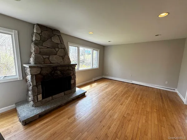 $4,400 | 2581 Roanoke Avenue, Riverhead, NY 11901