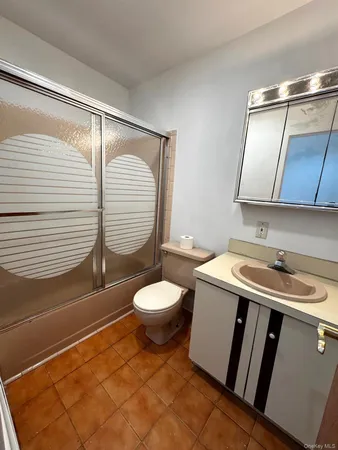 $4,400 | 2581 Roanoke Avenue, Riverhead, NY 11901